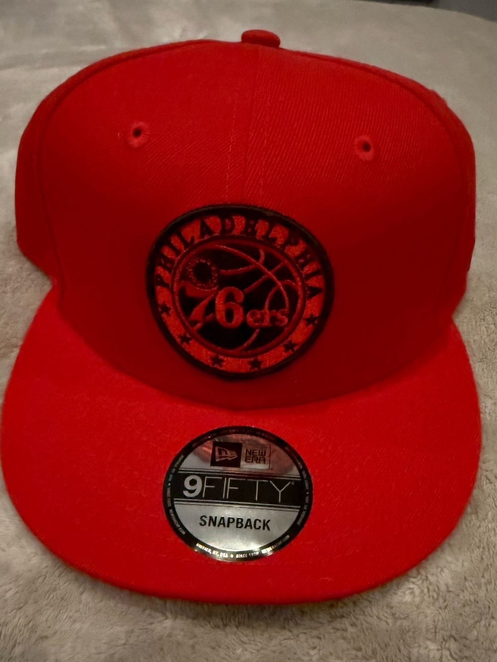 Men's Philadelphia 76ers New Era Red Logo 9FIFTY Snapback Hat - New!